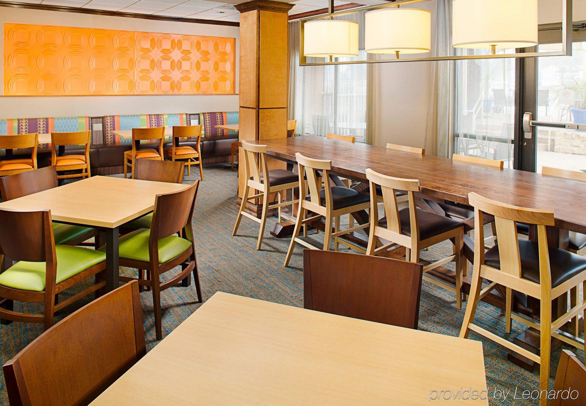 Fairfield Inn & Suites By Marriott San Antonio Seaworld / Westover Hills Eksteriør bilde
